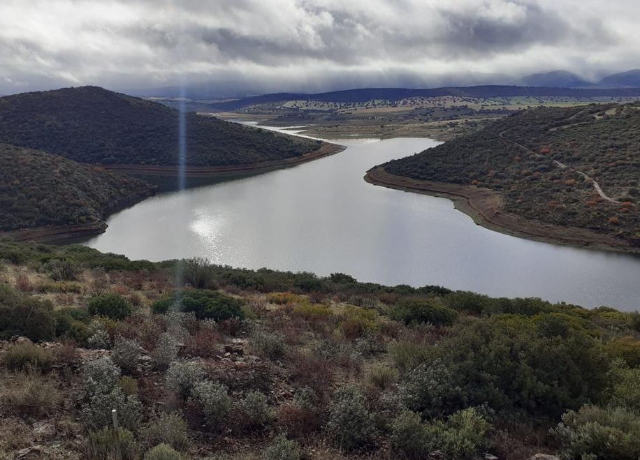 Mejoran las reservas de agua de los embalses que abastecen Valdepeñas y Campo de Montiel Mejoran las reservas de agua de los embalses que abastecen Valdepeñas y Campo de Montiel