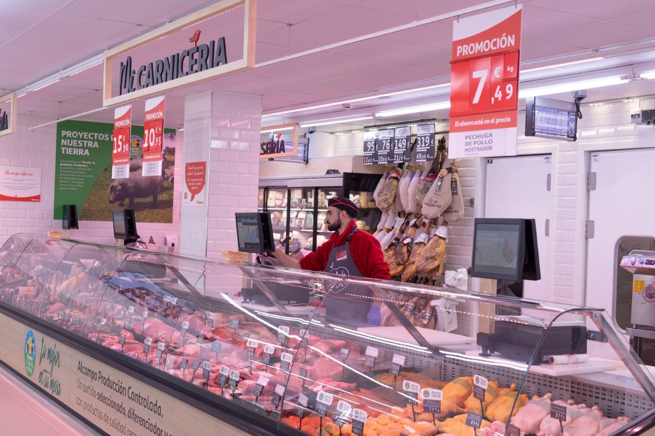 Alcampo anuncia el cierre de hasta 25 supermercados y un ajuste que afectará a 710 empleados Alcampo anuncia el cierre de hasta 25 supermercados y un ajuste que afectará a 710 empleados