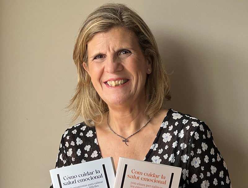Eva Bach: "Las emociones son tan importantes para la salud y el equilibrio de la persona como lo es la razón y el conocimiento" Eva Bach: "Las emociones son tan importantes para la salud y el equilibrio de la persona como lo es la razón y el conocimiento"