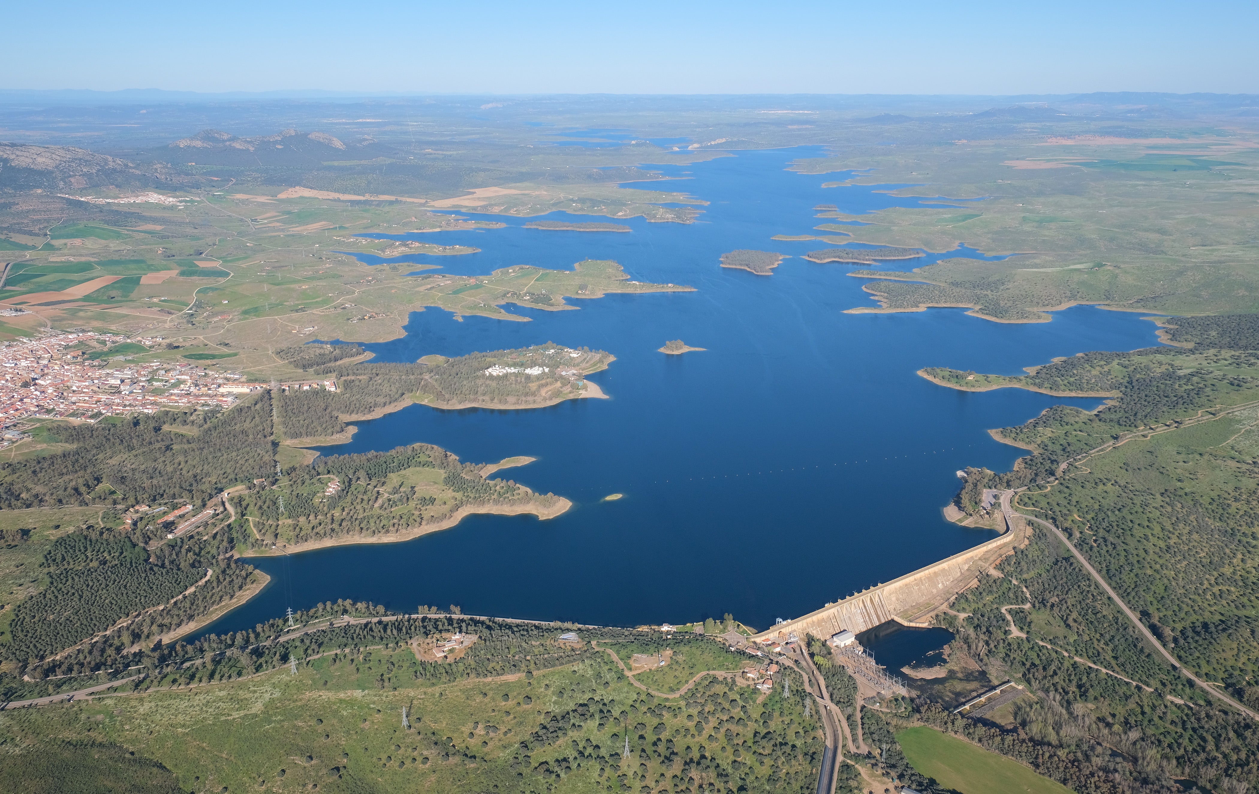 Los embalses del Tajo y del Guadiana están al 56,9 y al 30,4% tras perder 147 hm3 la última semana Los embalses del Tajo y del Guadiana están al 56,9 y al 30,4% tras perder 147 hm3 la última semana