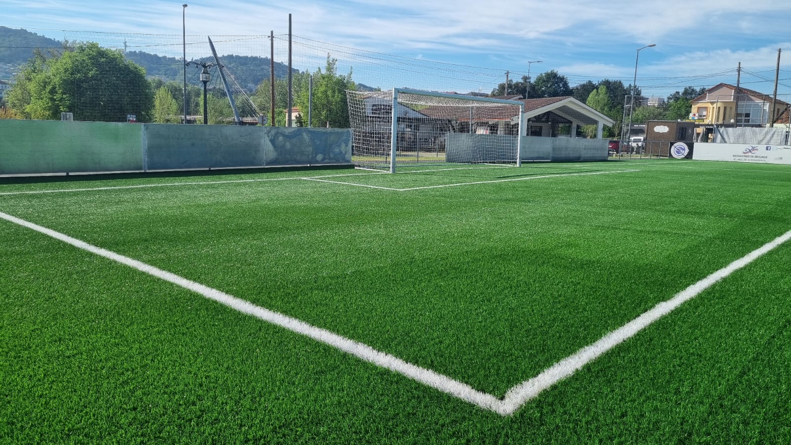 Remodelación do campo de fútbol 8 de Oira con céspede de última xeración con certificación FIFA Remodelación do campo de fútbol 8 de Oira con céspede de última xeración con certificación FIFA