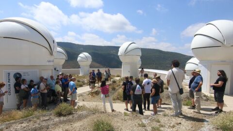 Visita a los observatorios de Galáctica