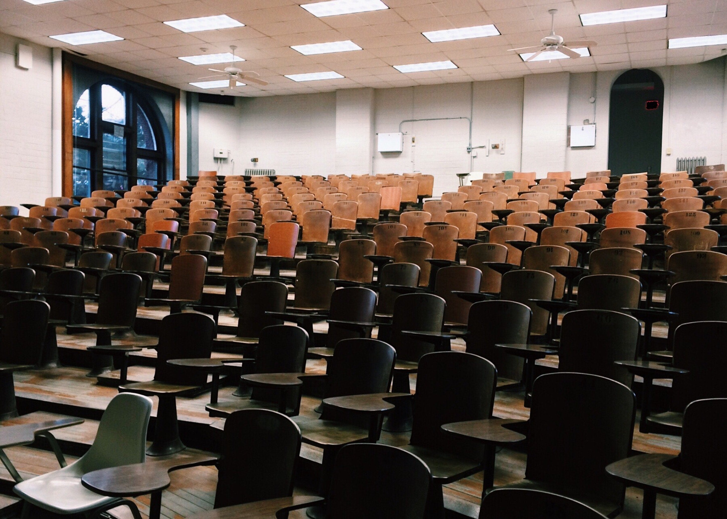Una estudiante de Medicina condenada a 8 meses de prisión por falsedad documental en un examen Una estudiante de Medicina condenada a 8 meses de prisión por falsedad documental en un examen