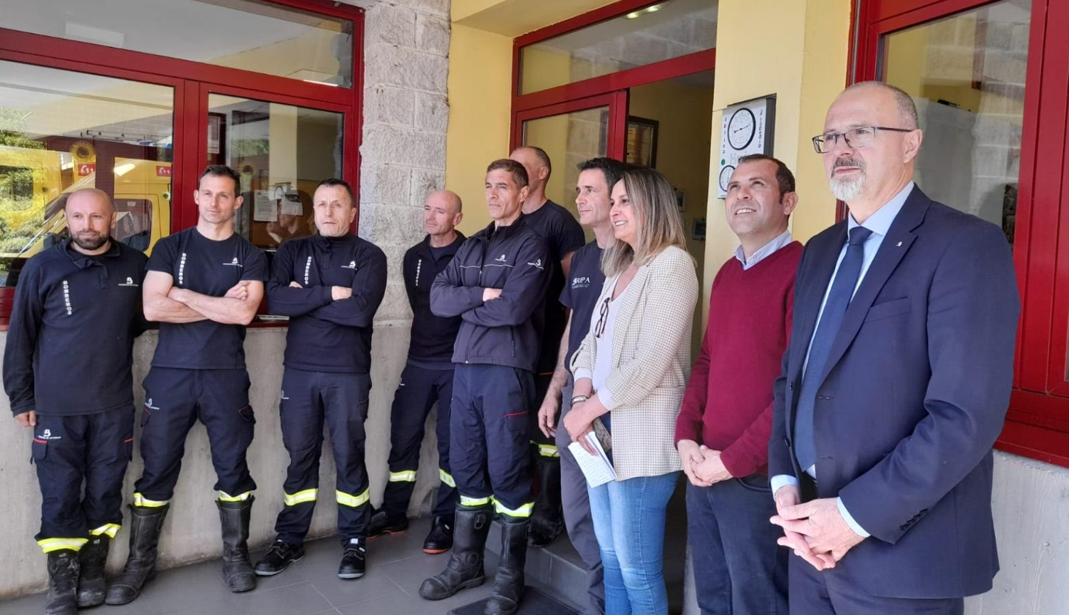 La Consejera de Presidencia visitó las brigadas contra incendios en Cangas de Onís La Consejera de Presidencia visitó las brigadas contra incendios en Cangas de Onís
