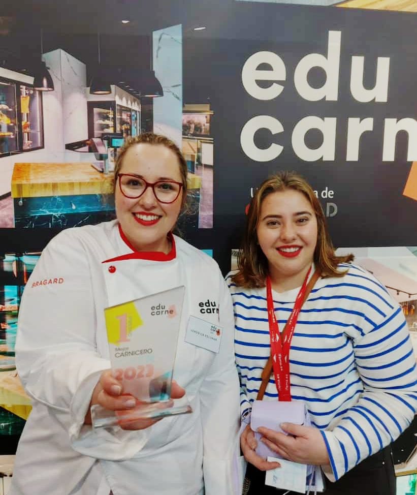 La valenciana Verónica Escobar premiada como la mejor carnicera joven de España La valenciana Verónica Escobar premiada como la mejor carnicera joven de España