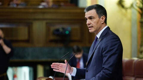 El presidente del Gobierno, Pedro S&aacute;nchez, interviniendo en la tribuna del Congreso. 