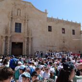 La Peregrina Escolar previa al día grande de Santa Faz en Alicante 