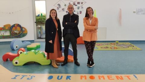 Visitamos las instalaciones del colegio SEK-Atl&aacute;ntico en Poio para hablar de educaci&oacute;n infantil con el director, Jacobo Olmedo, la coordinadora de infantil y primaria, Ana Iglesias, y la directora de la escuela infantil, Beatriz Portero.