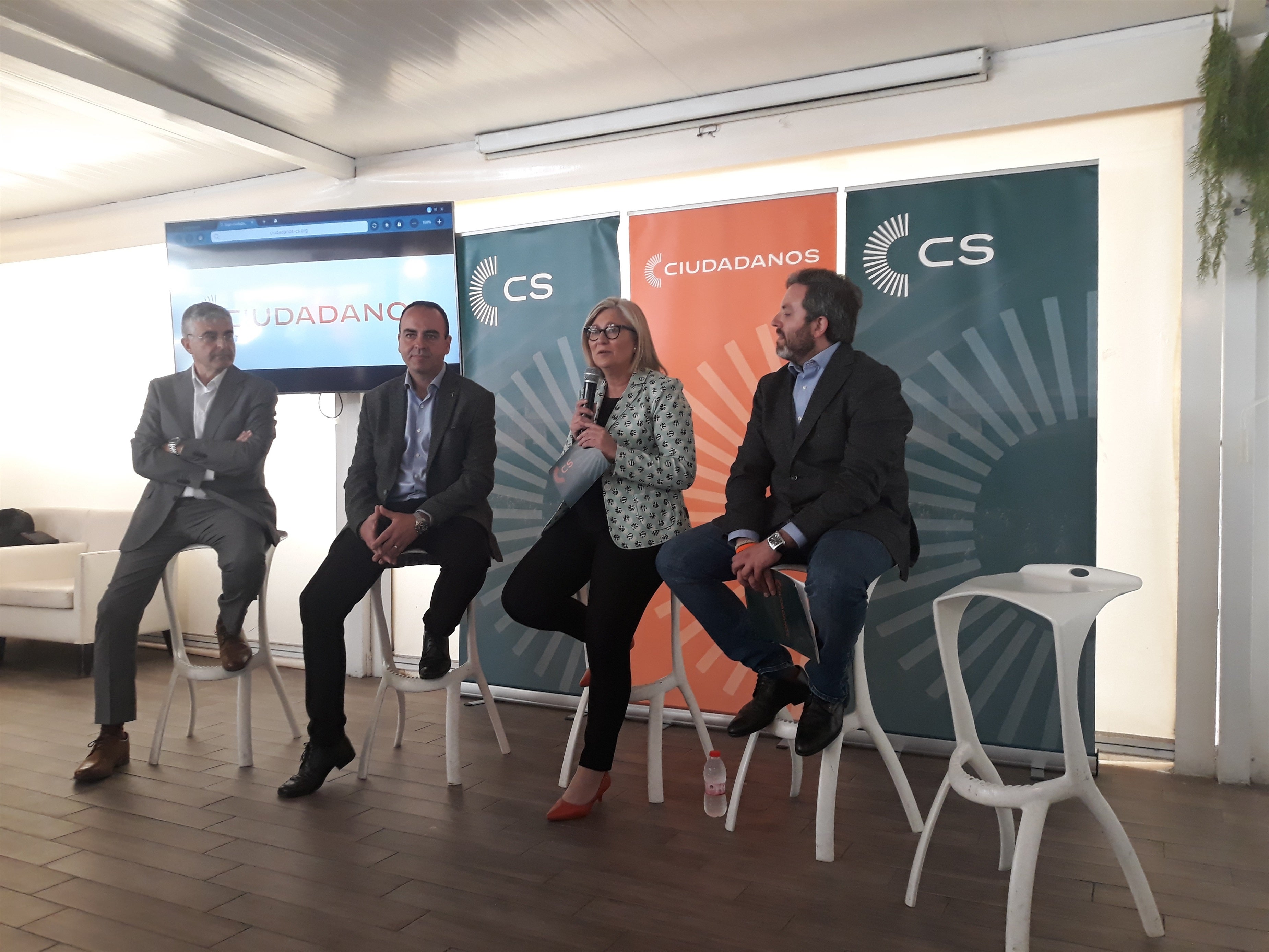 Mamen Peris: "Castellón será la clave de la Comunitat para que Ciudadanos pase la barrera del 5% de votos" Mamen Peris: "Castellón será la clave de la Comunitat para que Ciudadanos pase la barrera del 5% de votos"