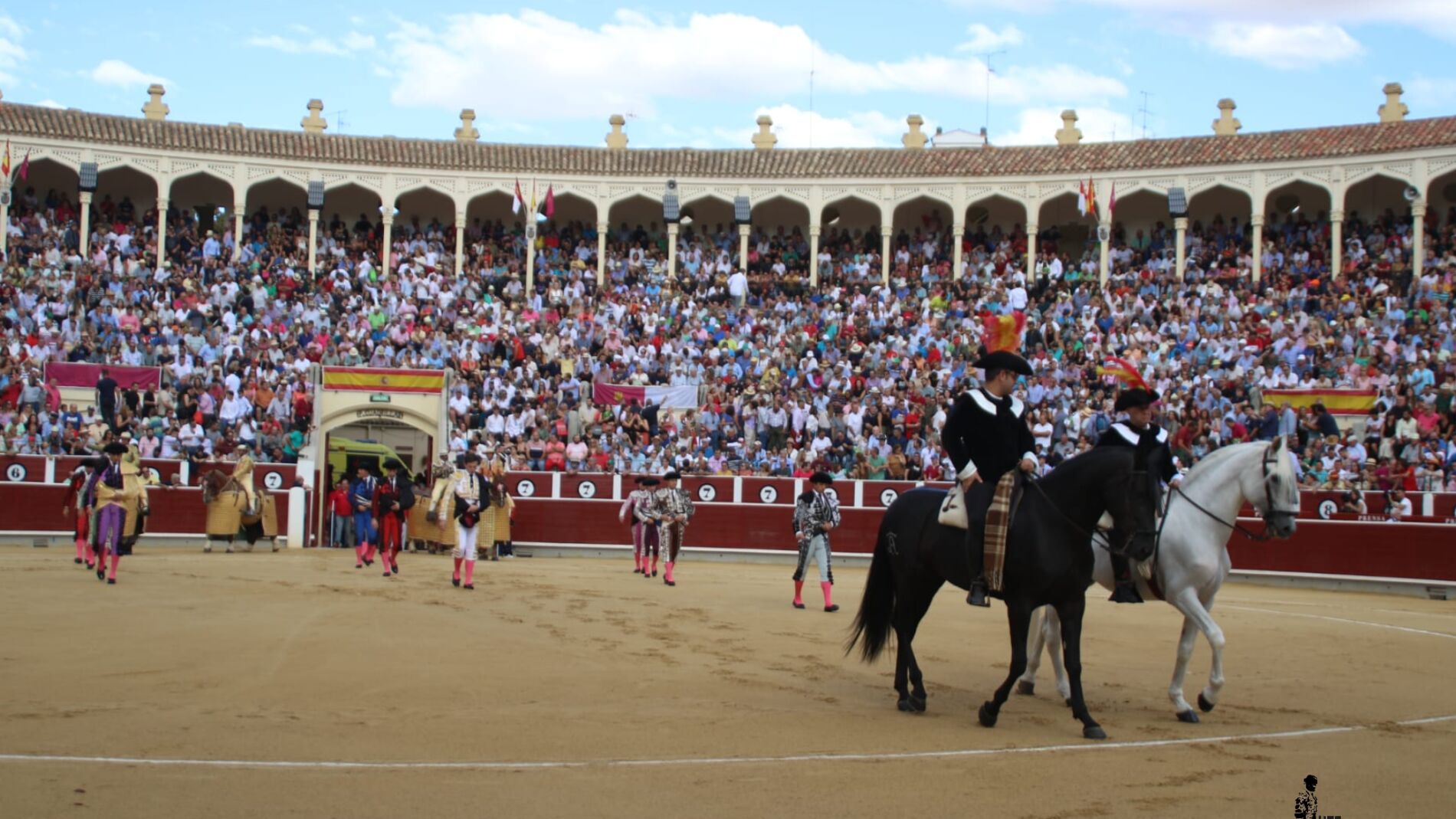 UTE Casas-Amador Se Adhiere Al Bono Cultural Joven Para Albacete | Onda ...