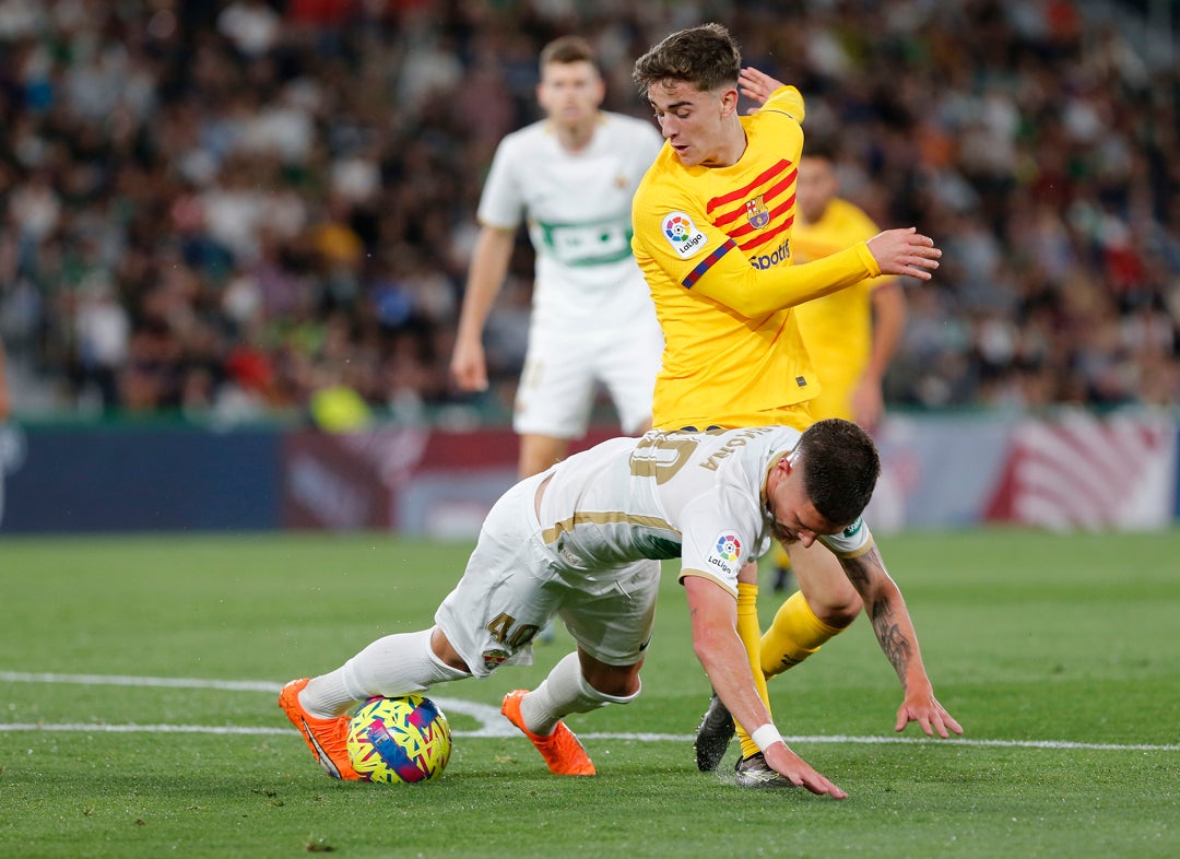 Competición archiva la denuncia del Elche por alineación indebida de Gavi Competición archiva la denuncia del Elche por alineación indebida de Gavi