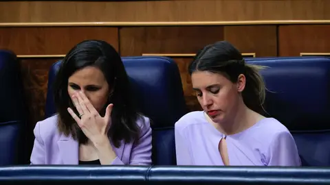 Irene Montero e Ione Belarra durante la votación de la reforma del 'sólo sí es sí' en el Congreso Irene Montero e Ione Belarra durante la votación de la reforma del 'sólo sí es sí' en el Congreso