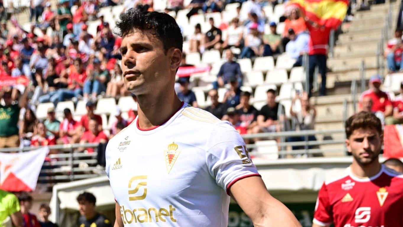 Miguel Serna: "El Real Murcia es el club más prestigioso de la categoría y nos jugamos la temporada en estas seis finales" Miguel Serna: "El Real Murcia es el club más prestigioso de la categoría y nos jugamos la temporada en estas seis finales"