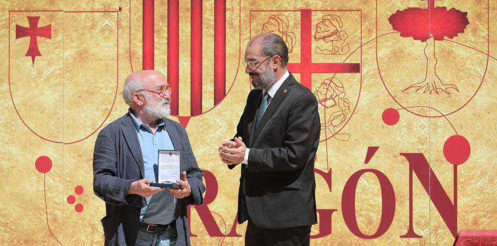 Jesús Puerto recibe la medalla al Mérito Profesional del Gobierno de Aragón Jesús Puerto recibe la medalla al Mérito Profesional del Gobierno de Aragón