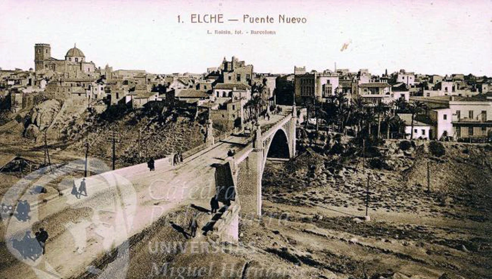 Pont Nou en una postal antigua. Pont Nou en una postal antigua.