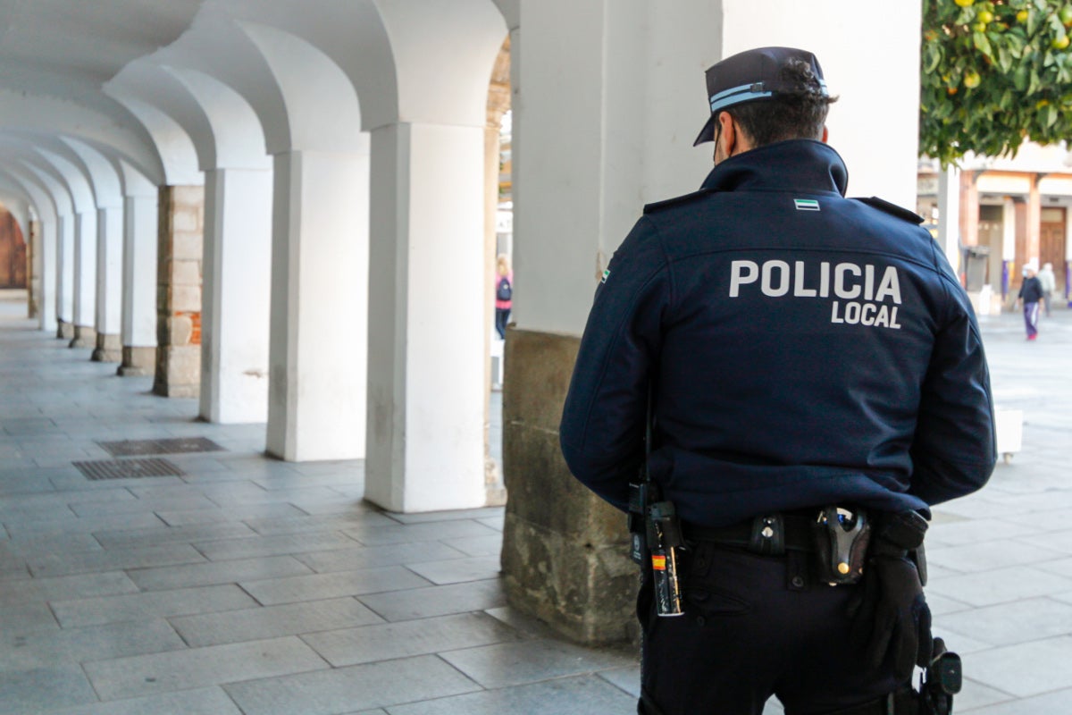 El Ayuntamiento de Mérida saca 10 plazas relacionadas con la Policía Local, 3 de ellas de 2022, y un puesto de psicólogo El Ayuntamiento de Mérida saca 10 plazas relacionadas con la Policía Local, 3 de ellas de 2022, y un puesto de psicólogo