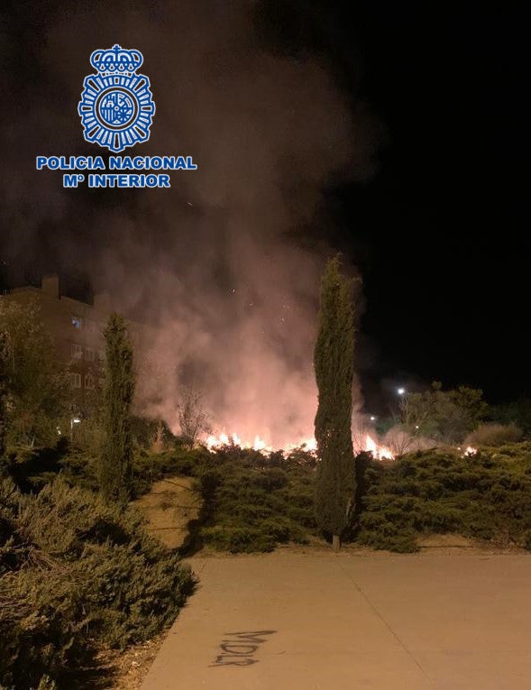 La Policía Nacional sorprende a cuatro menores provocando un incendio en el Polígono de Toledo La Policía Nacional sorprende a cuatro menores provocando un incendio en el Polígono de Toledo