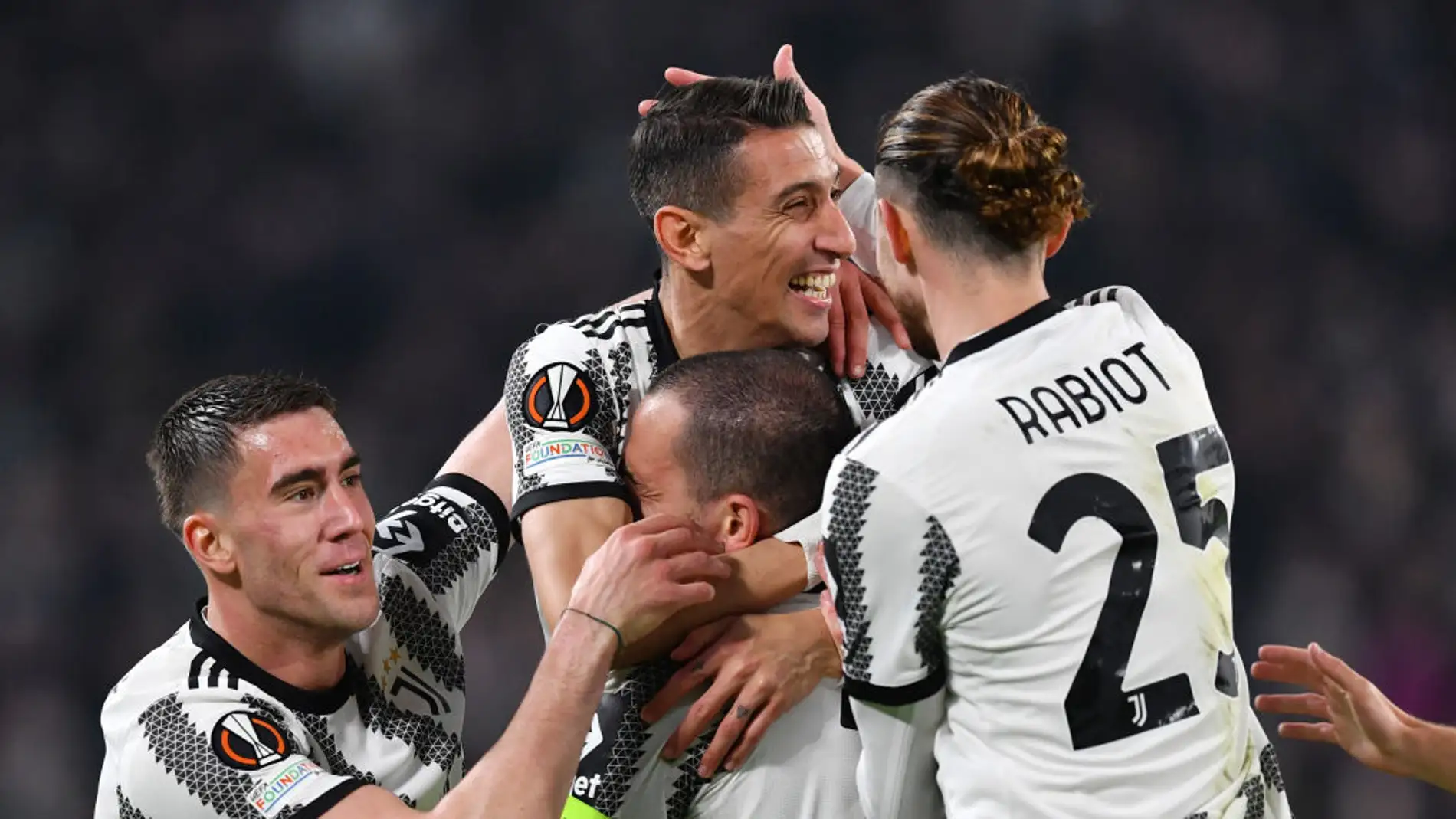 Los jugadores de la Juventus celebran un gol