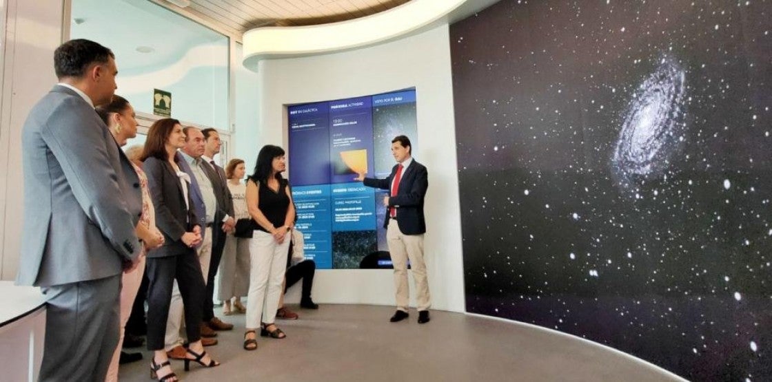 Descubrir el Universo como un astrofísico Descubrir el Universo como un astrofísico