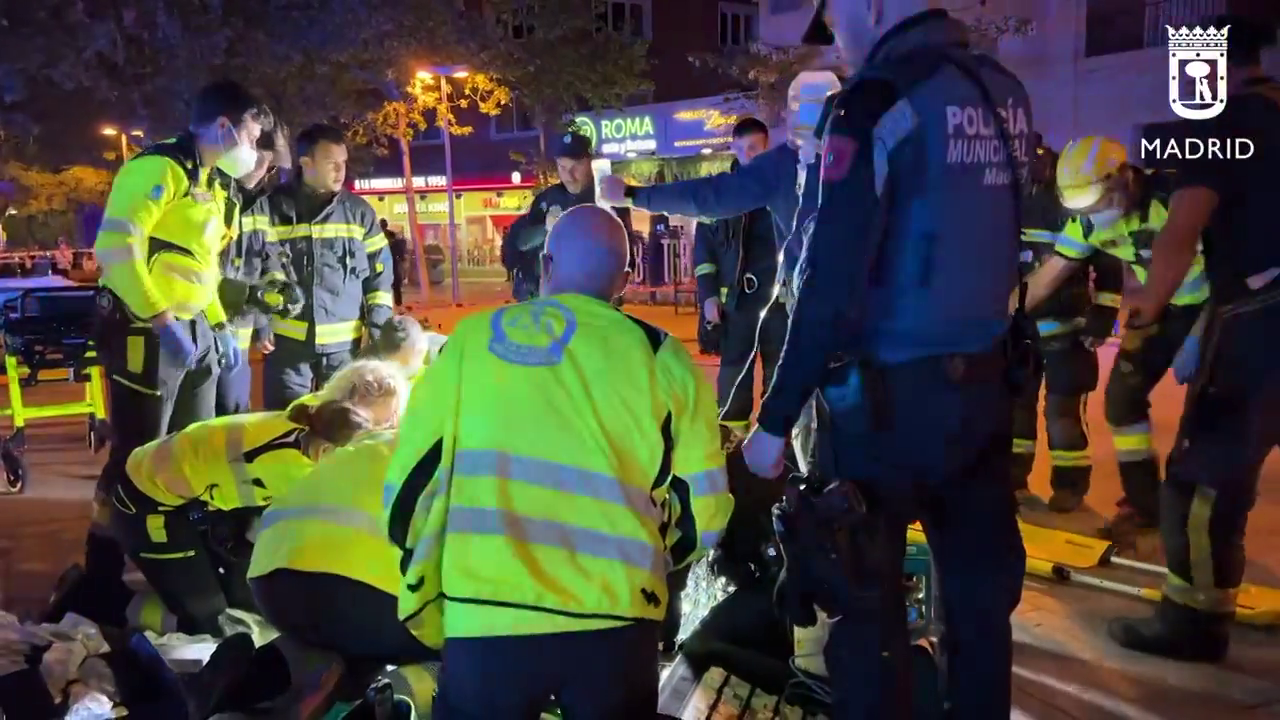 Un camarero y una clienta: lo que se sabe sobre las dos víctimas mortales del restaurante incendiado en Madrid Un camarero y una clienta: lo que se sabe sobre las dos víctimas mortales del restaurante incendiado en Madrid