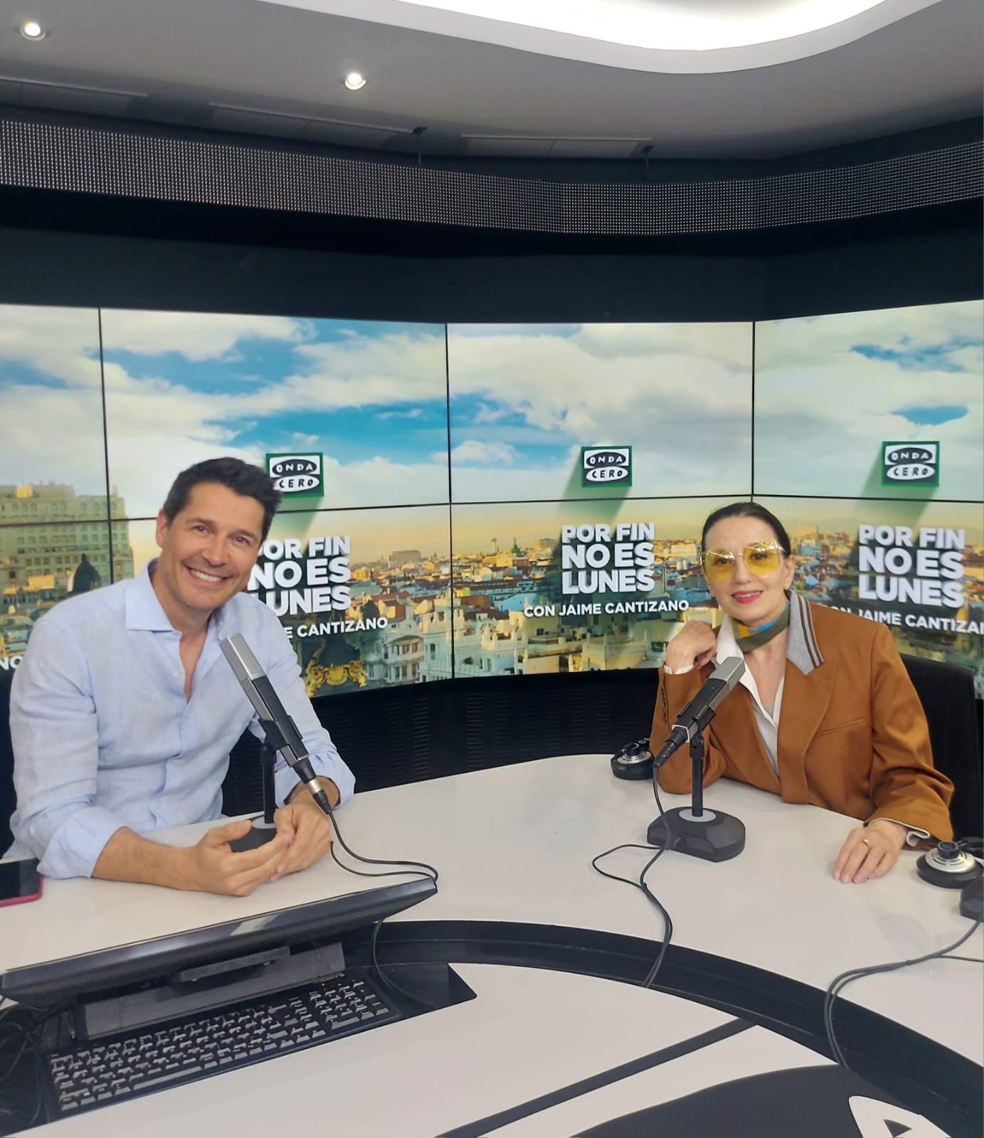 Luz Casal: "Llevando toda mi vida en la música, sé que me queda aún muchísimo por aprender" Luz Casal: "Llevando toda mi vida en la música, sé que me queda aún muchísimo por aprender"