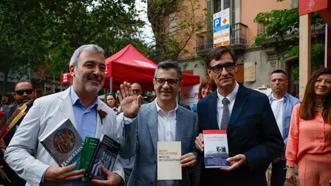 El primer secretario del PSC, Salvador Illa, el ministro de la Presidencia, Félix Bolaños, y el candidato socialista a la alcaldía de Barcelona, Jaume Collboni El primer secretario del PSC, Salvador Illa, el ministro de la Presidencia, Félix Bolaños, y el candidato socialista a la alcaldía de Barcelona, Jaume Collboni