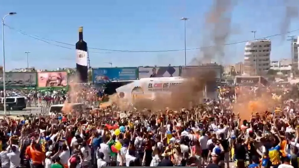 Así ha sido la llegada del Valencia antes de su partido contra el Elche Así ha sido la llegada del Valencia antes de su partido contra el Elche