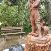 Estatua de Los Niños del Paraguas Estatua de Los Niños del Paraguas