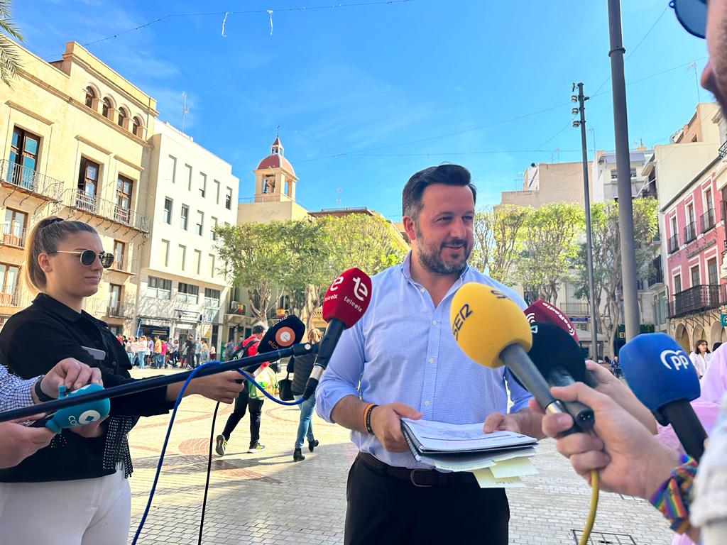 El PP de Elche anuncia su voto contrario al Plan de Movilidad de PSOE y Compromís porque “elimina" 1900 aparcamientos El PP de Elche anuncia su voto contrario al Plan de Movilidad de PSOE y Compromís porque “elimina" 1900 aparcamientos