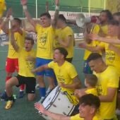 Cientos de aficionados escorpiones festejan con el Orihuela CF su ascenso a Segunda RFEF
