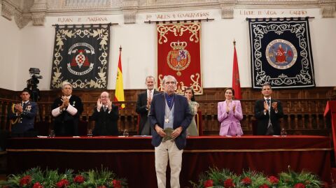Rafael Cadenas recoge el Premio Cervantes en el Paraninfo de la Universidad de Alcal&aacute;