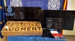 Tres detenidos en Gijón, pertenecientes a un grupo criminal dedicado a las estafas a compañías telefónicas Tres detenidos en Gijón, pertenecientes a un grupo criminal dedicado a las estafas a compañías telefónicas