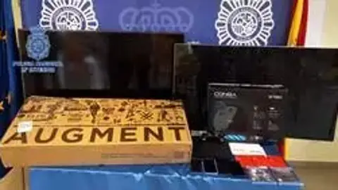 Tres detenidos en Gijón, pertenecientes a un grupo criminal dedicado a las estafas a compañías telefónicas Tres detenidos en Gijón, pertenecientes a un grupo criminal dedicado a las estafas a compañías telefónicas