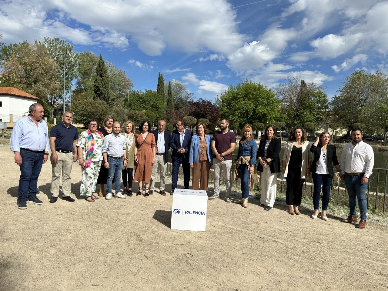 Palencia y el Alfoz, el “cinturón azul” del PP para desarrollar un proyecto que dé soluciones compartidas a los problemas de los palentinos Palencia y el Alfoz, el “cinturón azul” del PP para desarrollar un proyecto que dé soluciones compartidas a los problemas de los palentinos