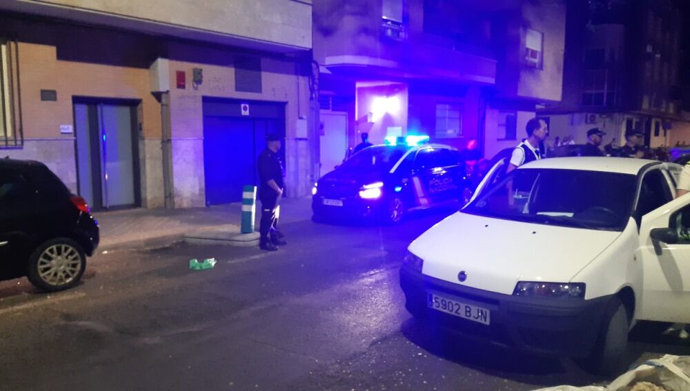 Vehículo policial donde fue trasladado el detenido hasta Comisaría