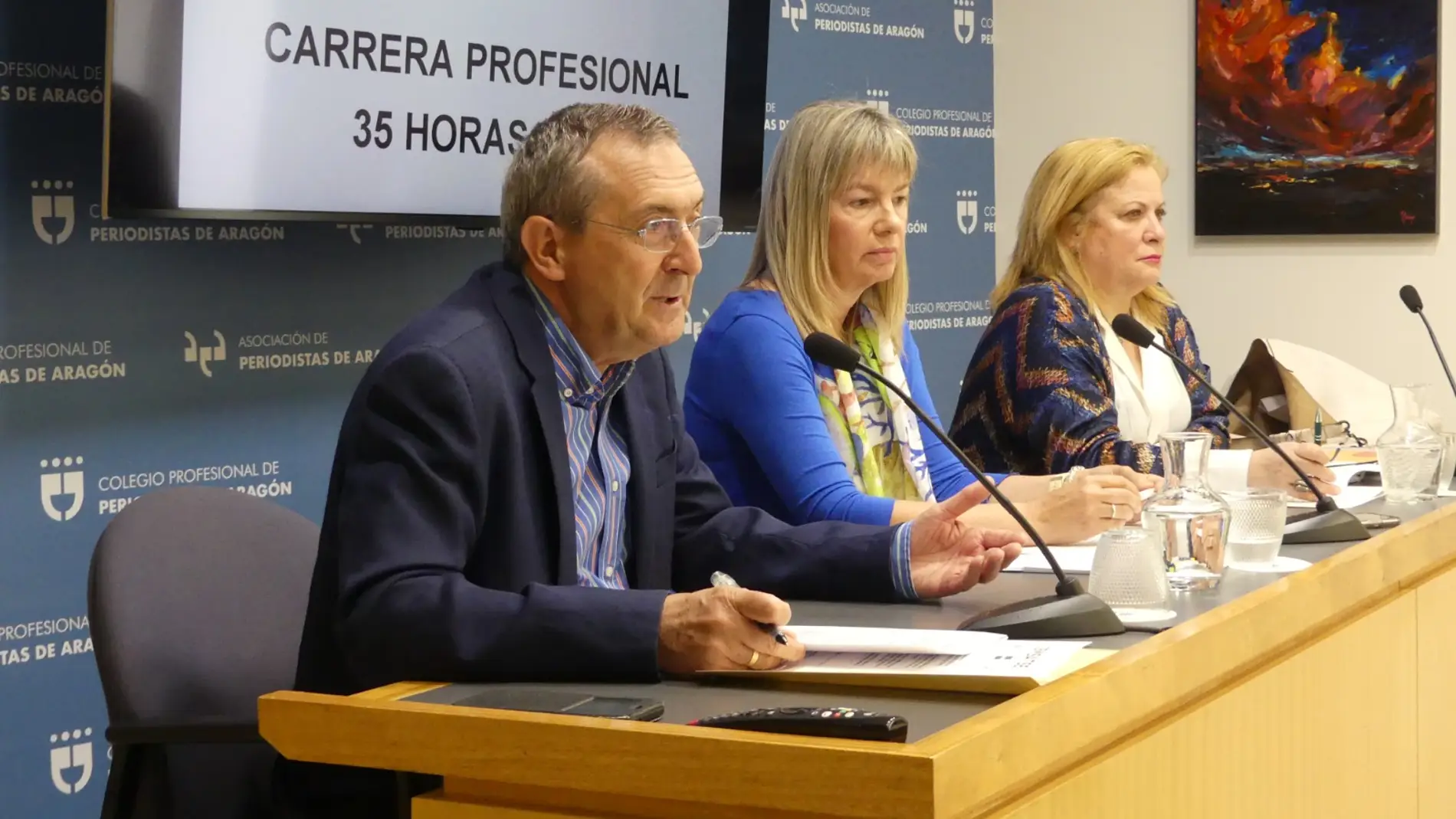 Catalán, Oliván y Ortín en la rueda de prensa