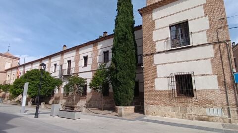 La Comunidad de Madrid reconoce este dos de mayo la labor de protecci&oacute;n y conservaci&oacute;n de los edificios de la antigua Universidad de Alcal&aacute; realizada por la Sociedad de Condue&ntilde;os
