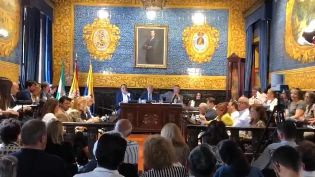 Hermanamiento con la Vila Joiosa en el Pleno de Algeciras Hermanamiento con la Vila Joiosa en el Pleno de Algeciras