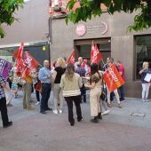 Sindicalistas junto a UGT en Elche. 