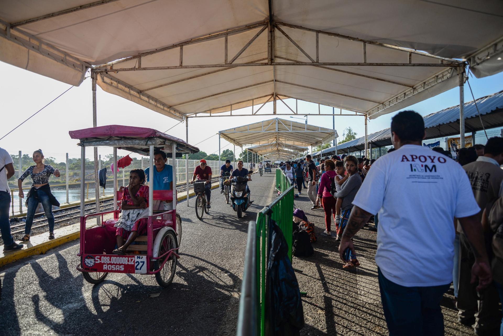 Estados Unidos enviará a España migrantes latinoamericanos para reducir la presión sobre sus fronteras Estados Unidos enviará a España migrantes latinoamericanos para reducir la presión sobre sus fronteras
