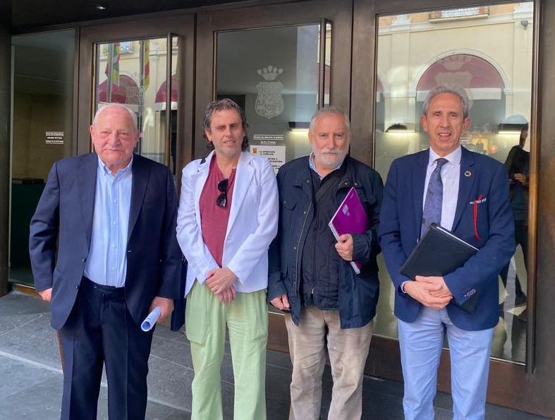 Reivindican la mejora de los servicios ferroviarios de la provincia a la DPH Reivindican la mejora de los servicios ferroviarios de la provincia a la DPH