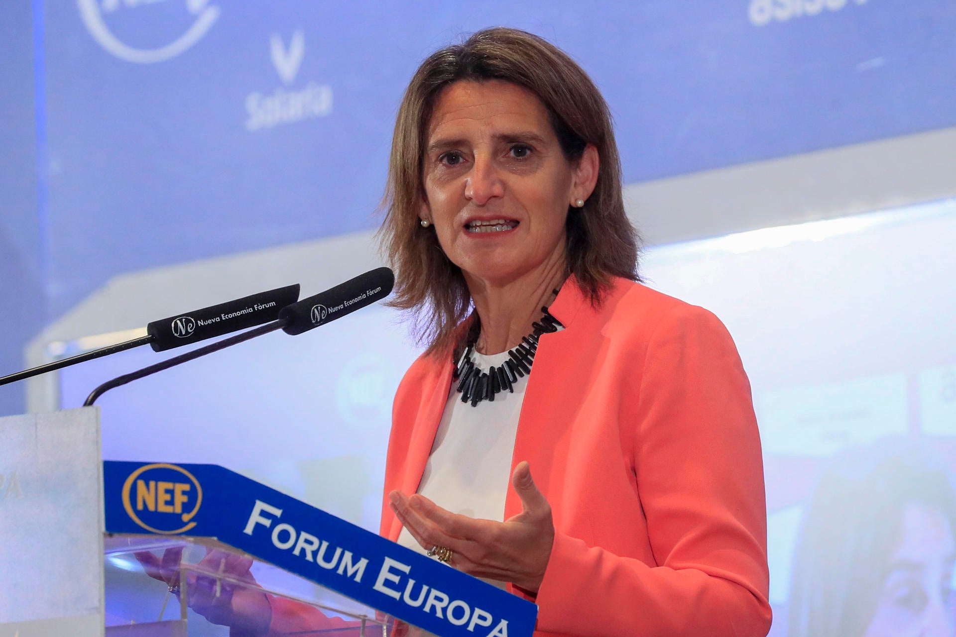 Teresa Ribera, sobre el lío en Sumar: "El PSOE prefiere que haya una opción a la izquierda que resulte convincente y atractiva" Teresa Ribera, sobre el lío en Sumar: "El PSOE prefiere que haya una opción a la izquierda que resulte convincente y atractiva"