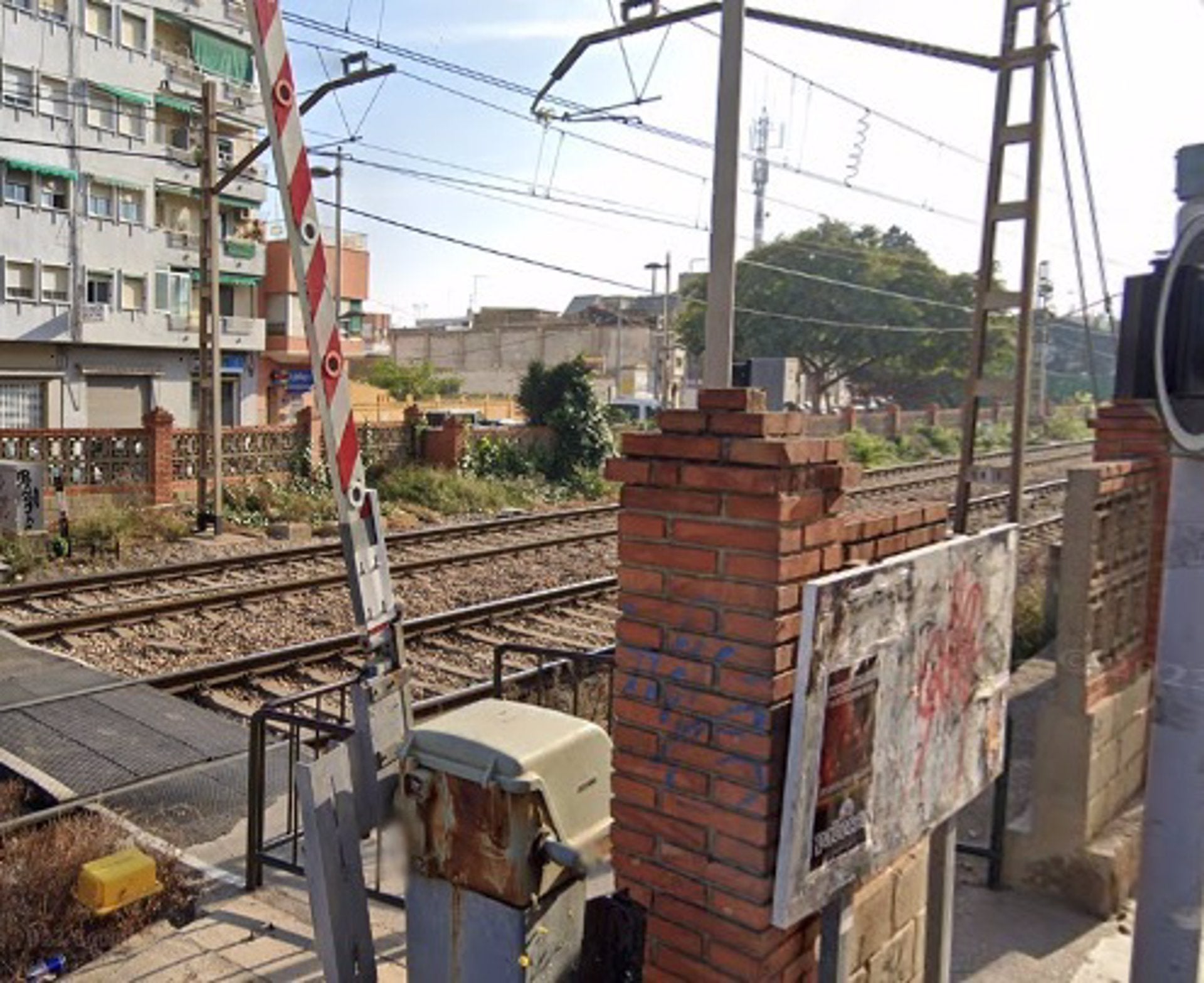 El Consell espera "una solución inmediata" de la reunión de Adif con Alfafar y Sedaví para soterrar las vías El Consell espera "una solución inmediata" de la reunión de Adif con Alfafar y Sedaví para soterrar las vías