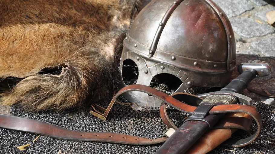 Imagen del casco de un soldado de la Edad Media Imagen del casco de un soldado de la Edad Media