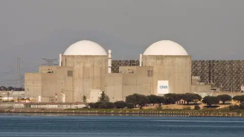 Un trabajador muere en la Central Nuclear de Almaraz por una parada cardiorespiratoria durante la recarga Un trabajador muere en la Central Nuclear de Almaraz por una parada cardiorespiratoria durante la recarga