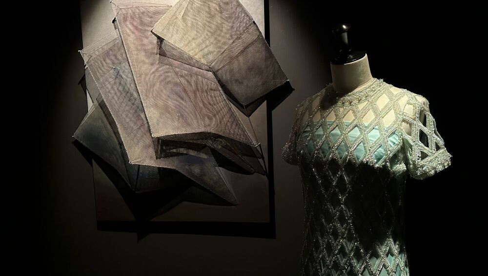 Diferentes trajes conforman esta exposición 