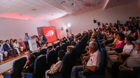Vara se marca el objetivo de reducir la tasa de paro en Extremadura por debajo de la media española Vara se marca el objetivo de reducir la tasa de paro en Extremadura por debajo de la media española