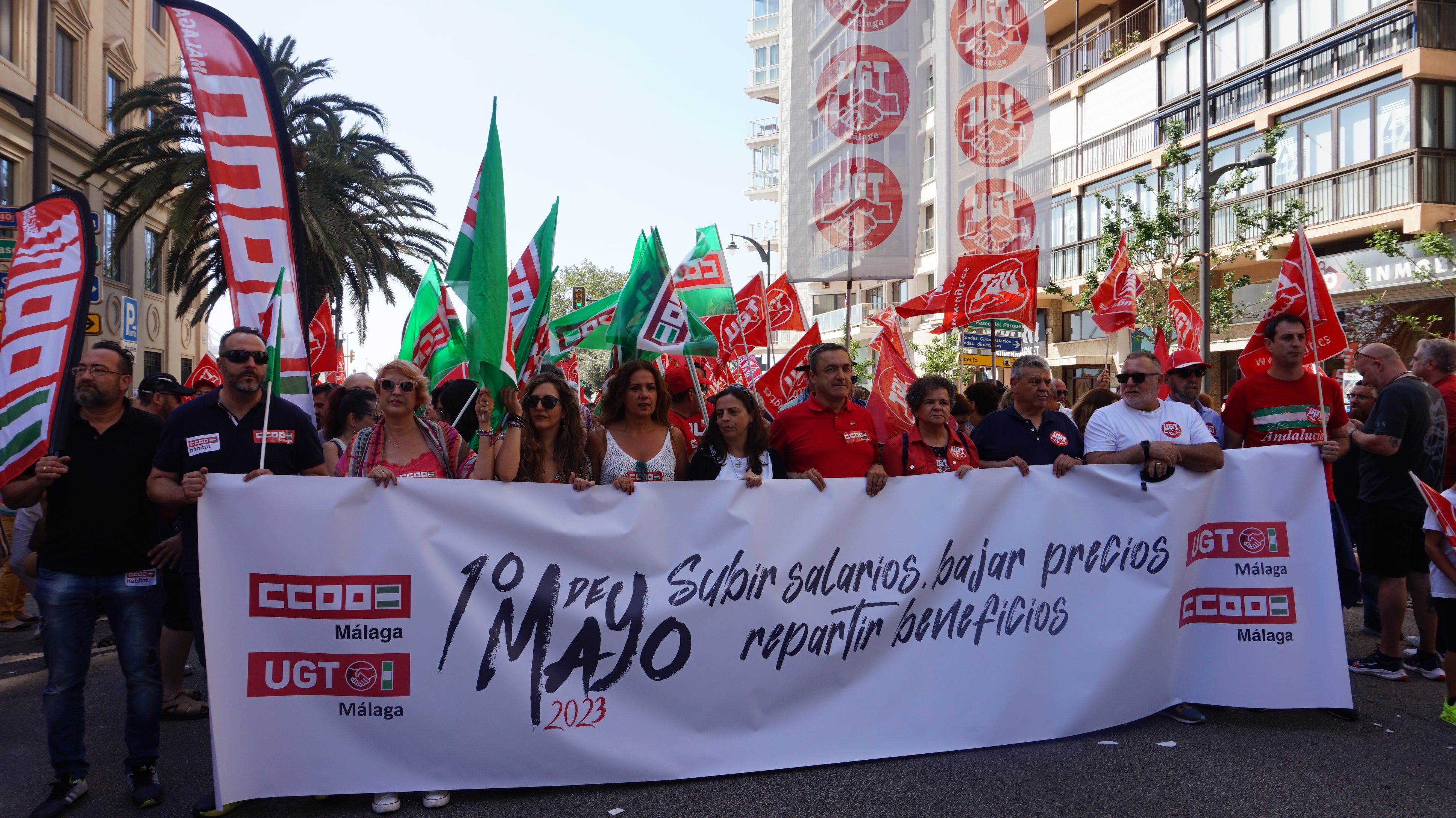 Los sindicatos de las islas salen a la calle en Canarias por una subida salarial y sin "miedo" al conflicto Los sindicatos de las islas salen a la calle en Canarias por una subida salarial y sin "miedo" al conflicto