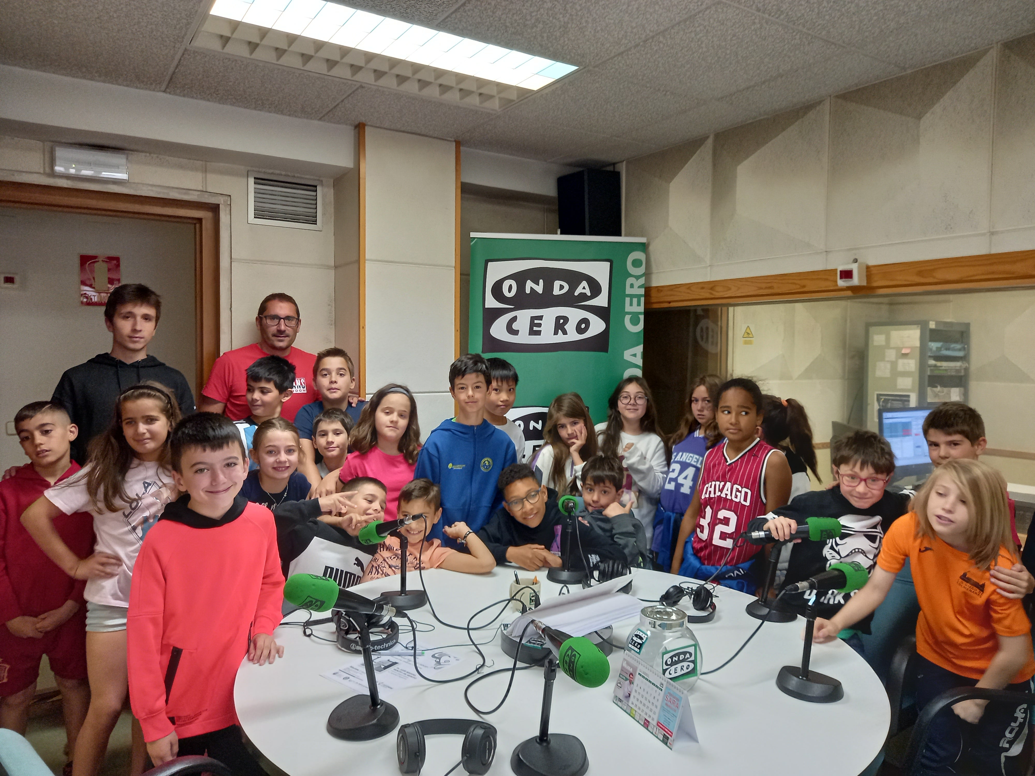 4° Primaria del Ceip Diego de Colmenares visita Onda Cero Segovia 4° Primaria del Ceip Diego de Colmenares visita Onda Cero Segovia