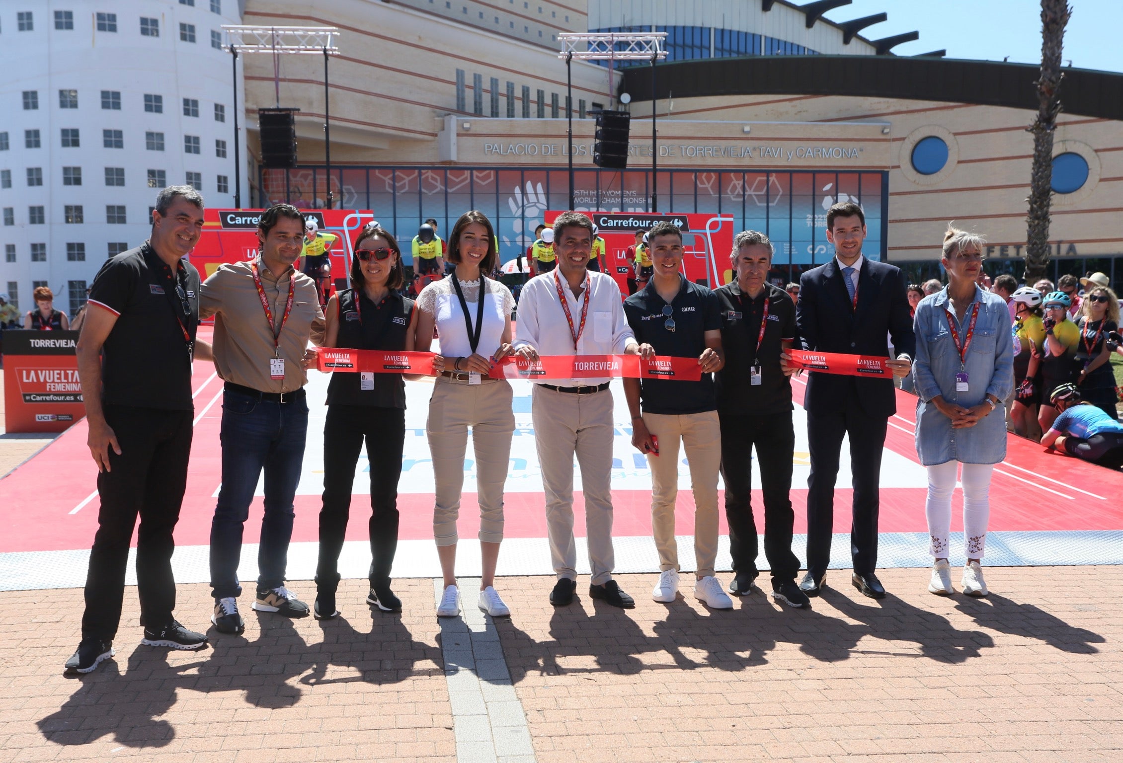 Arrancó la vuelta femenina en Torrevieja y nos situa como referente mundial del ciclismo Arrancó la vuelta femenina en Torrevieja y nos situa como referente mundial del ciclismo